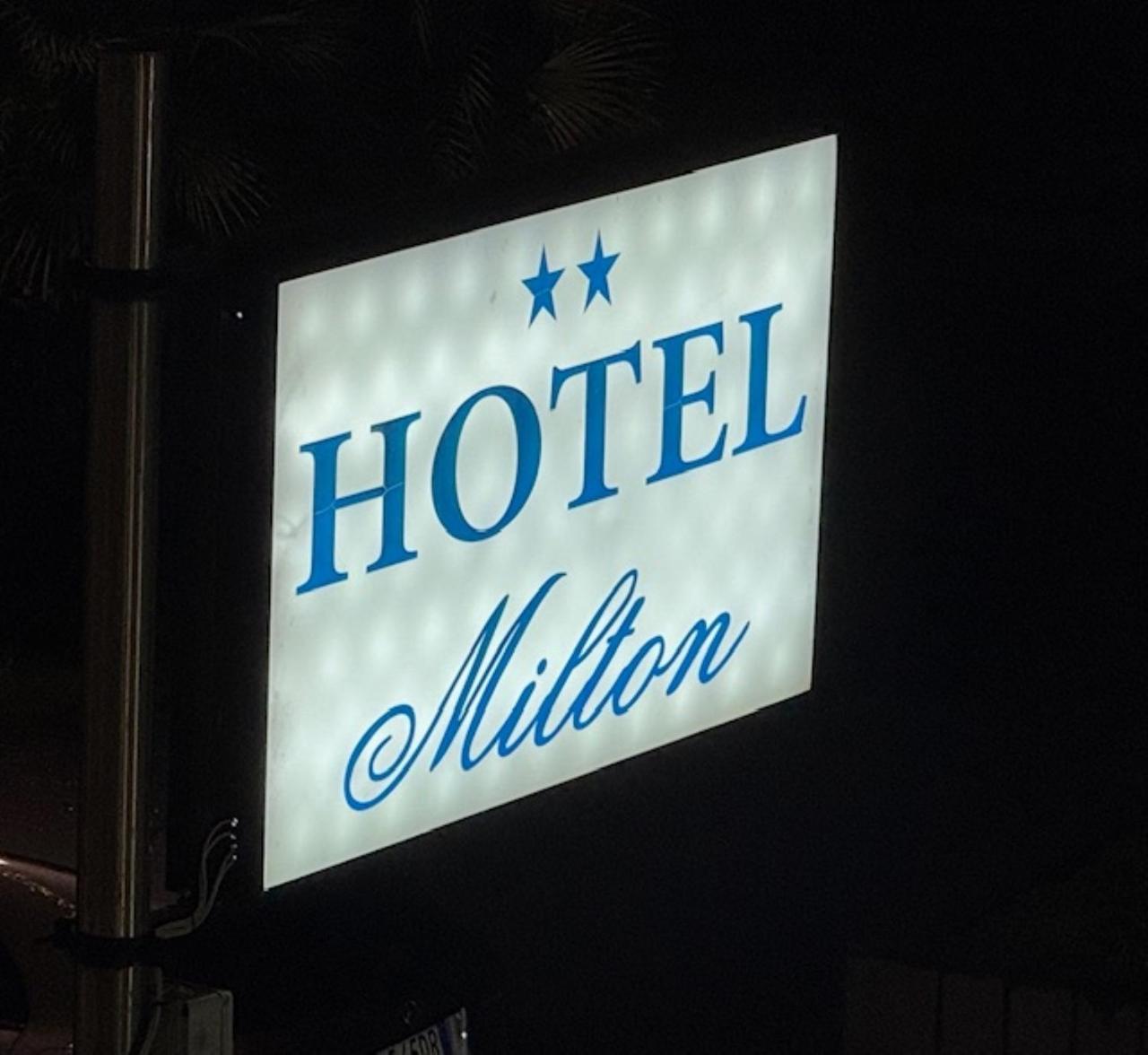 Hotel Ristorante Milton Варацце Экстерьер фото