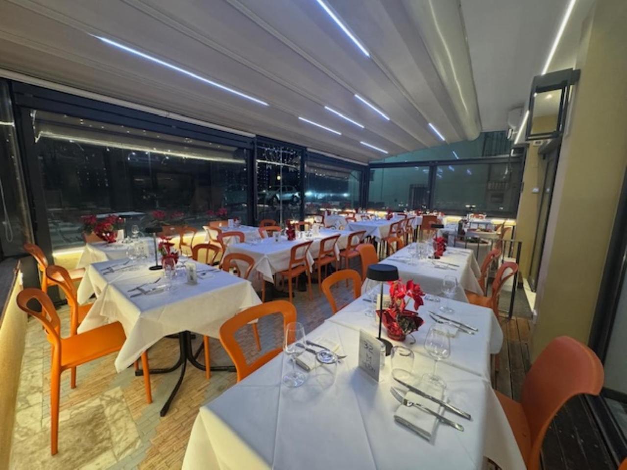 Hotel Ristorante Milton Варацце Экстерьер фото